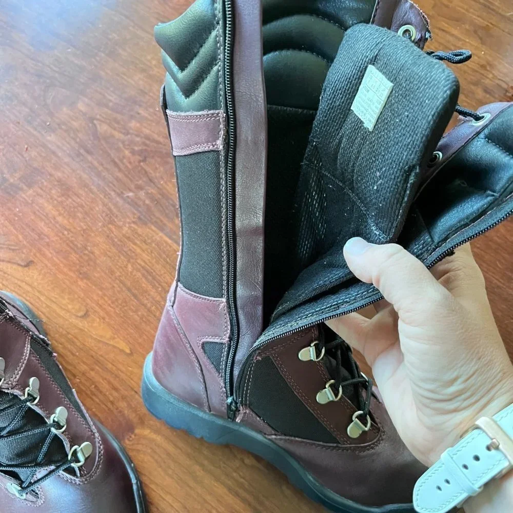 Timberland‎ Girls Tall Purple and Black Leather Lace Up Boots- Size 5
